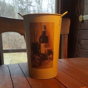 Decorative bucket
